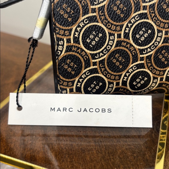 Marc Jacobs NWT Logo Wallet - Picture 3 of 16
